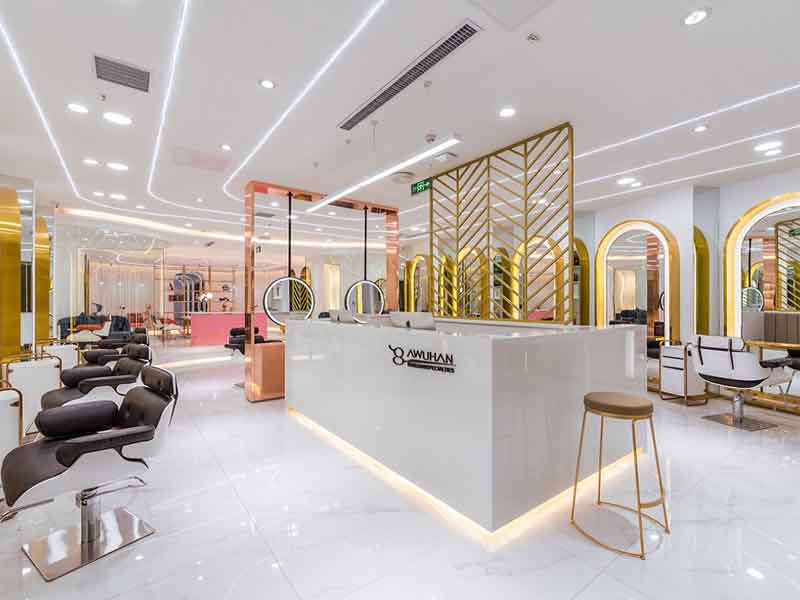 德陽理發(fā)店設(shè)計中，客人等候區(qū)和操作作業(yè)區(qū)要怎么做