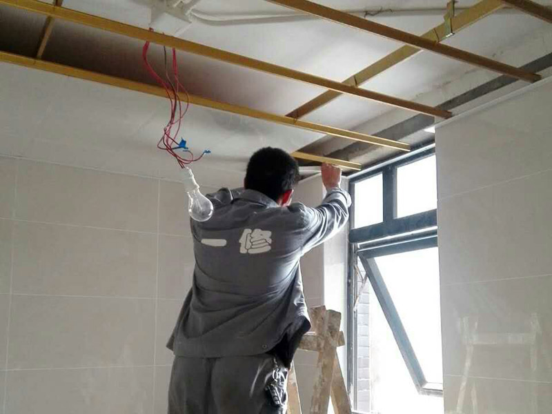 家庭電路維修檢測(cè)，跳閘多是因?yàn)榫€路過(guò)