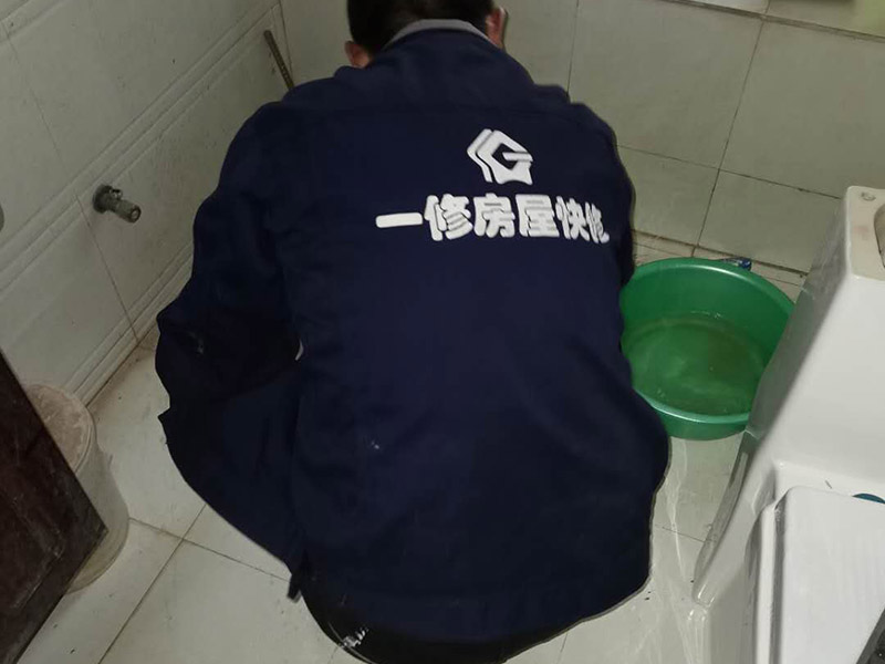 樓上漏水樓下如何補漏，樓上沒用水怎么