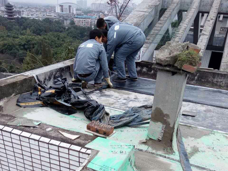 屋頂漏水怎么處理